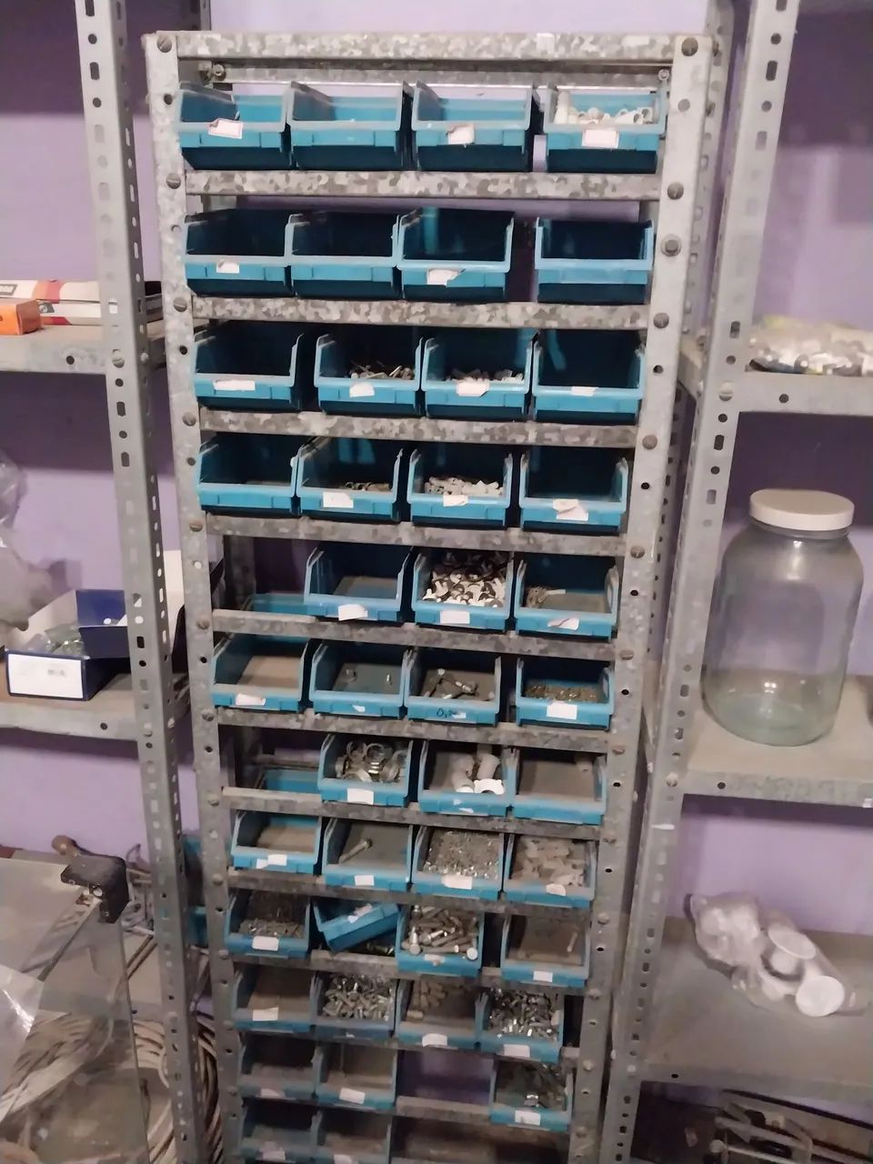 Estante própria para parafusos - Foto 2