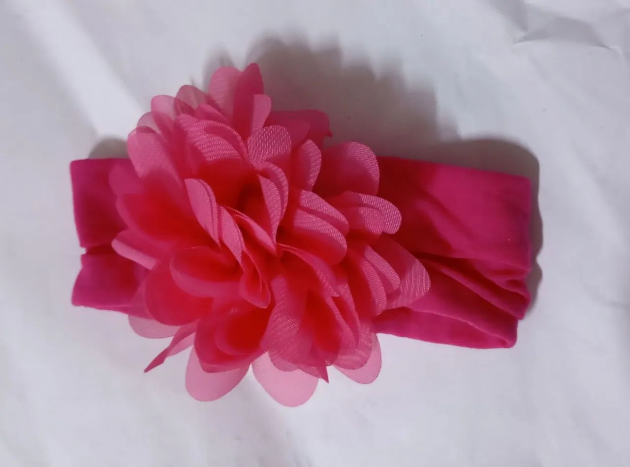 3 Faixas de Cabelo com Flores - Vermelha, Azul e Rosa - Foto 4