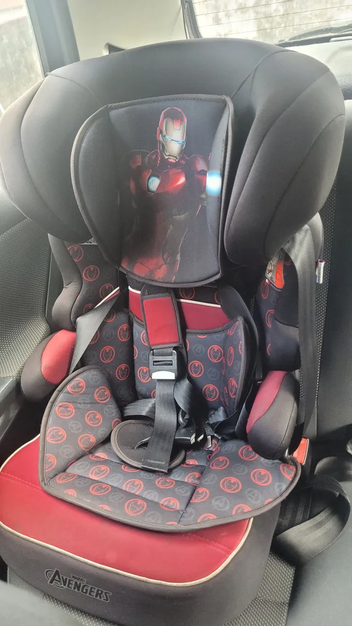 Cadeirinha Infantil Iron Man para carro