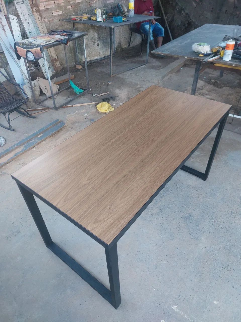 Mesa de escritório com design moderno e elegante - Foto 2