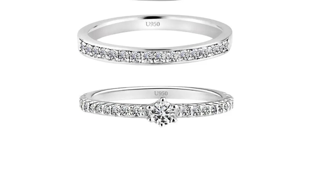 Anel de noivado com diamante solitário