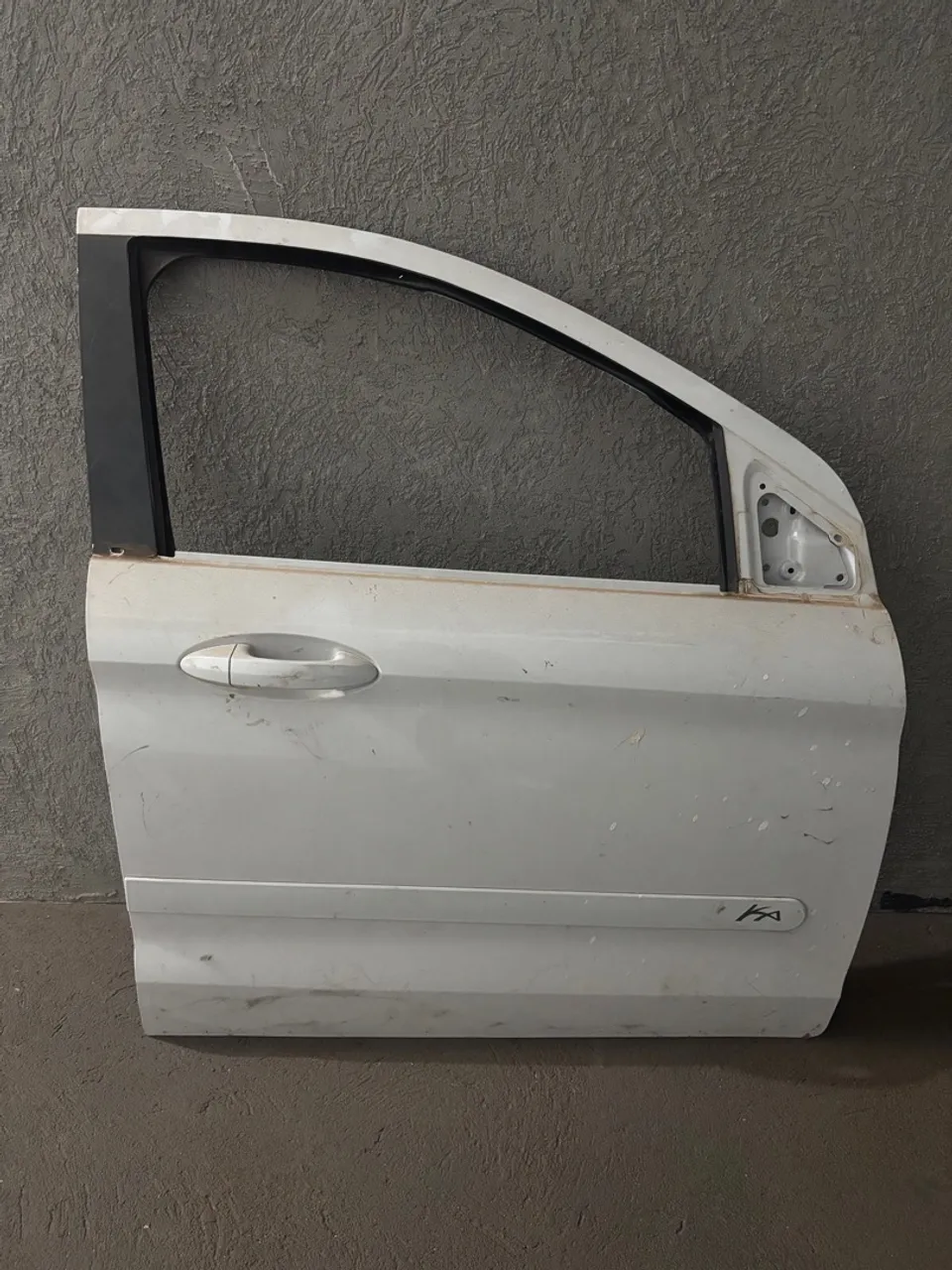 Porta Ford ka direita