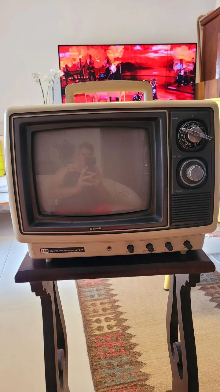 TV Semp Toshiba 10" vintage