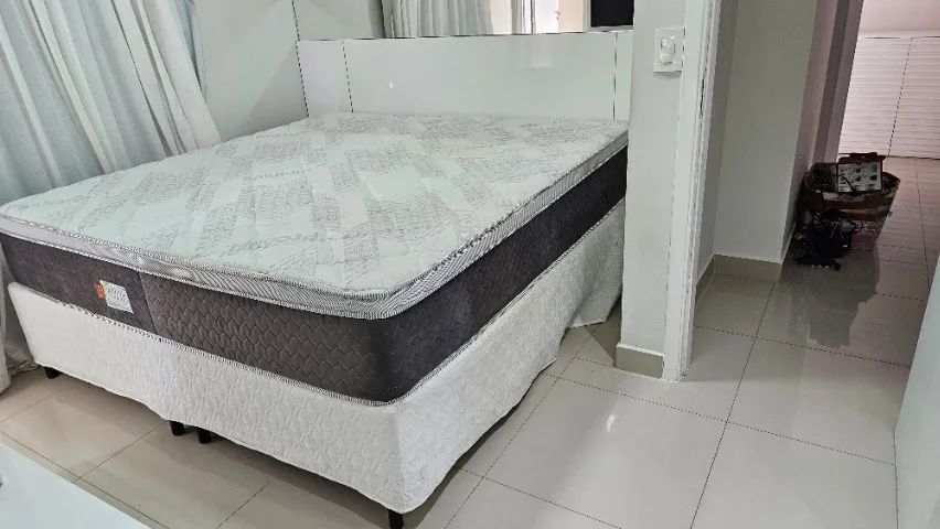 Colchão e cama box King size ótima qualidade e novinho - Foto 4
