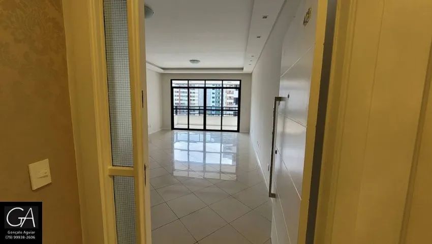 Apartamento no Ed. Residencial Hélder Câmara.