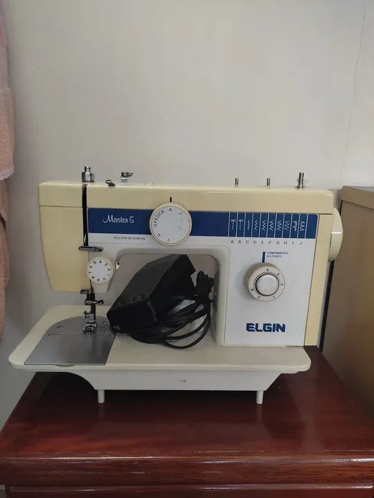 Máquina costura Elgin Master 5 - Foto 2