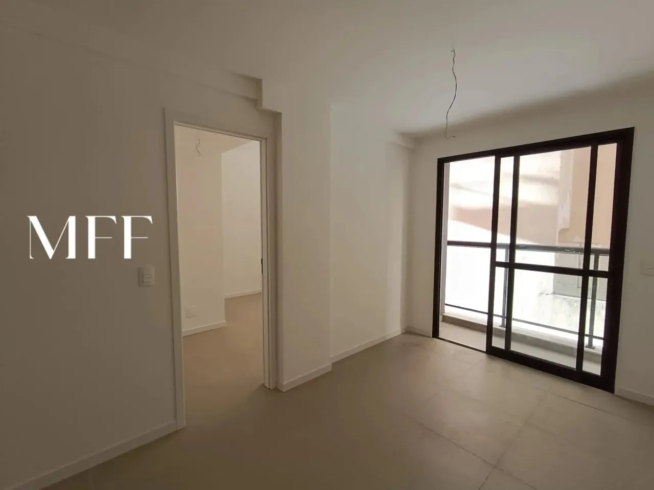 Sala quarto, primeira locação há 500 metros da praça Praça Saens Pena