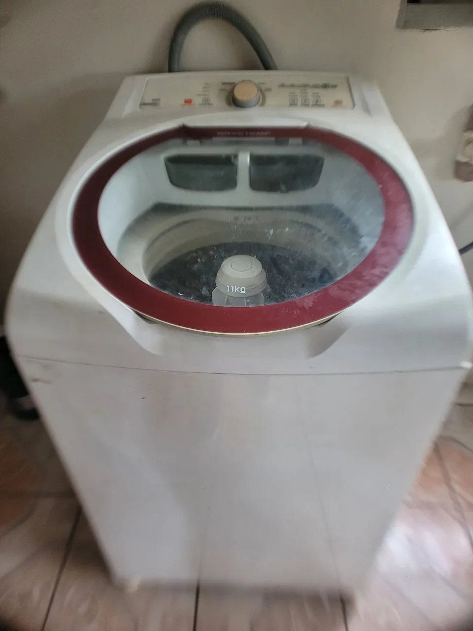Máquina de Lavar Brastemp 11kg com defeito