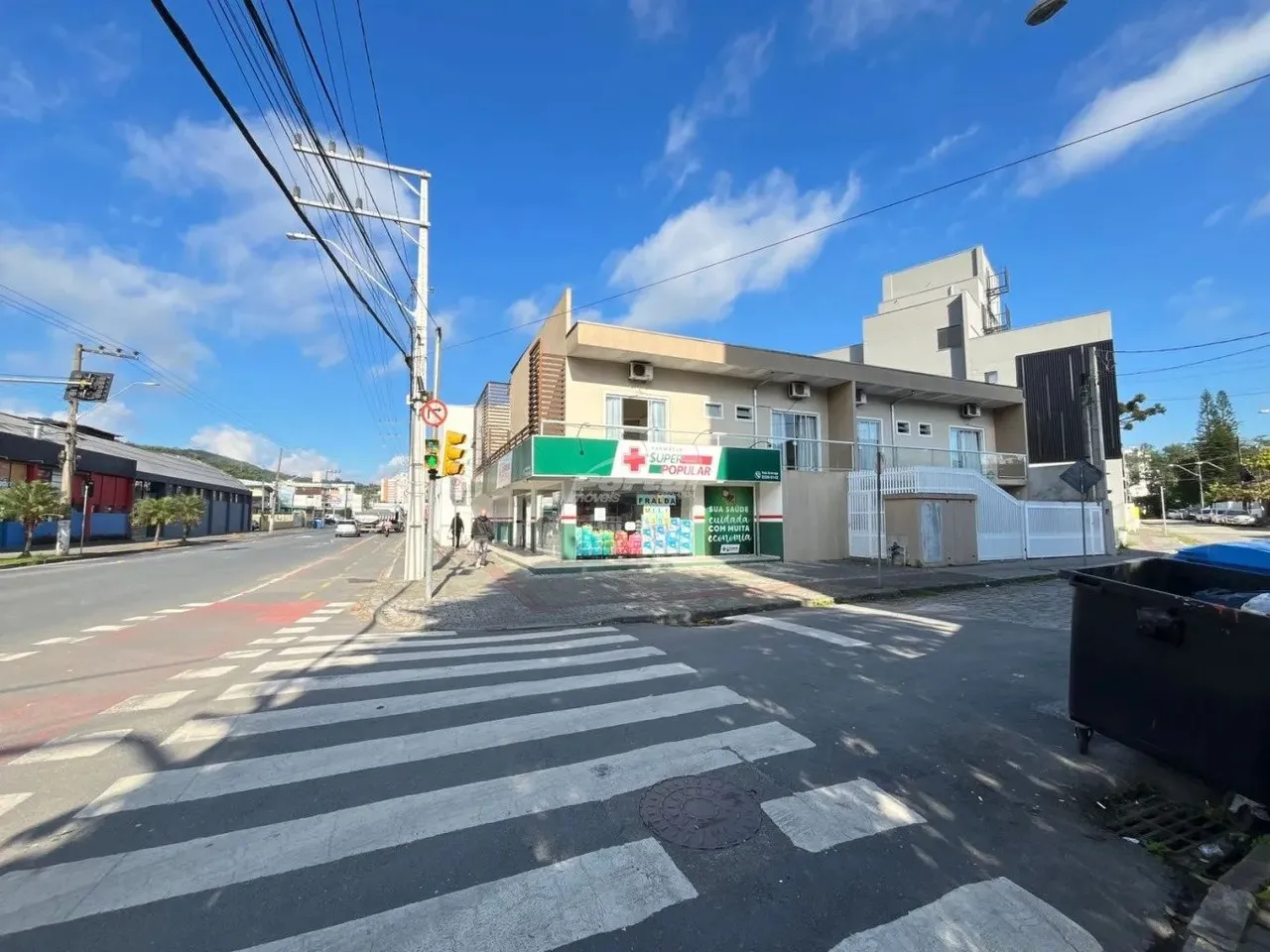 Predio comercial e residencial no bairro Garcia!