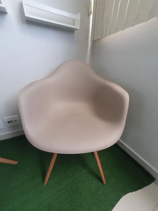 Poltronas Eames Bege- 4 unidades