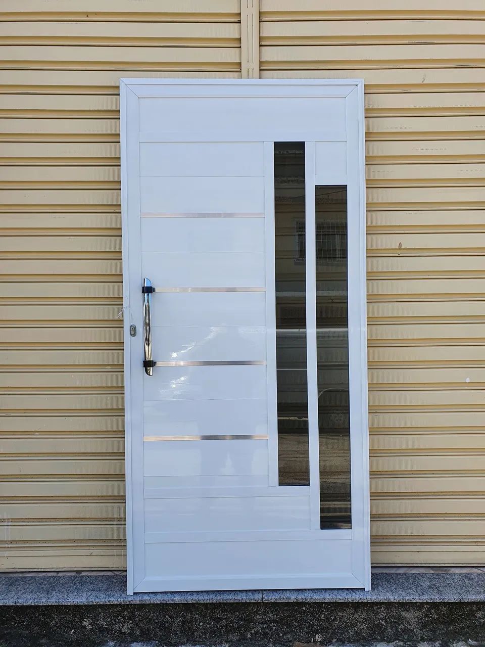 Porta de Entrada Moderna em Alumínio Branco