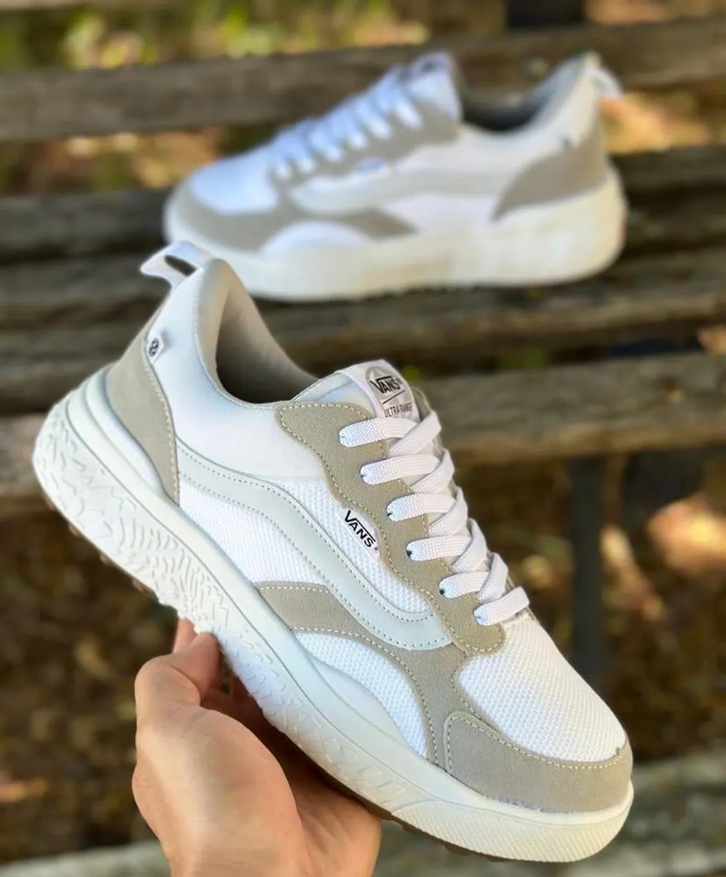 Tênis Vans Ultrarange Branco e Bege