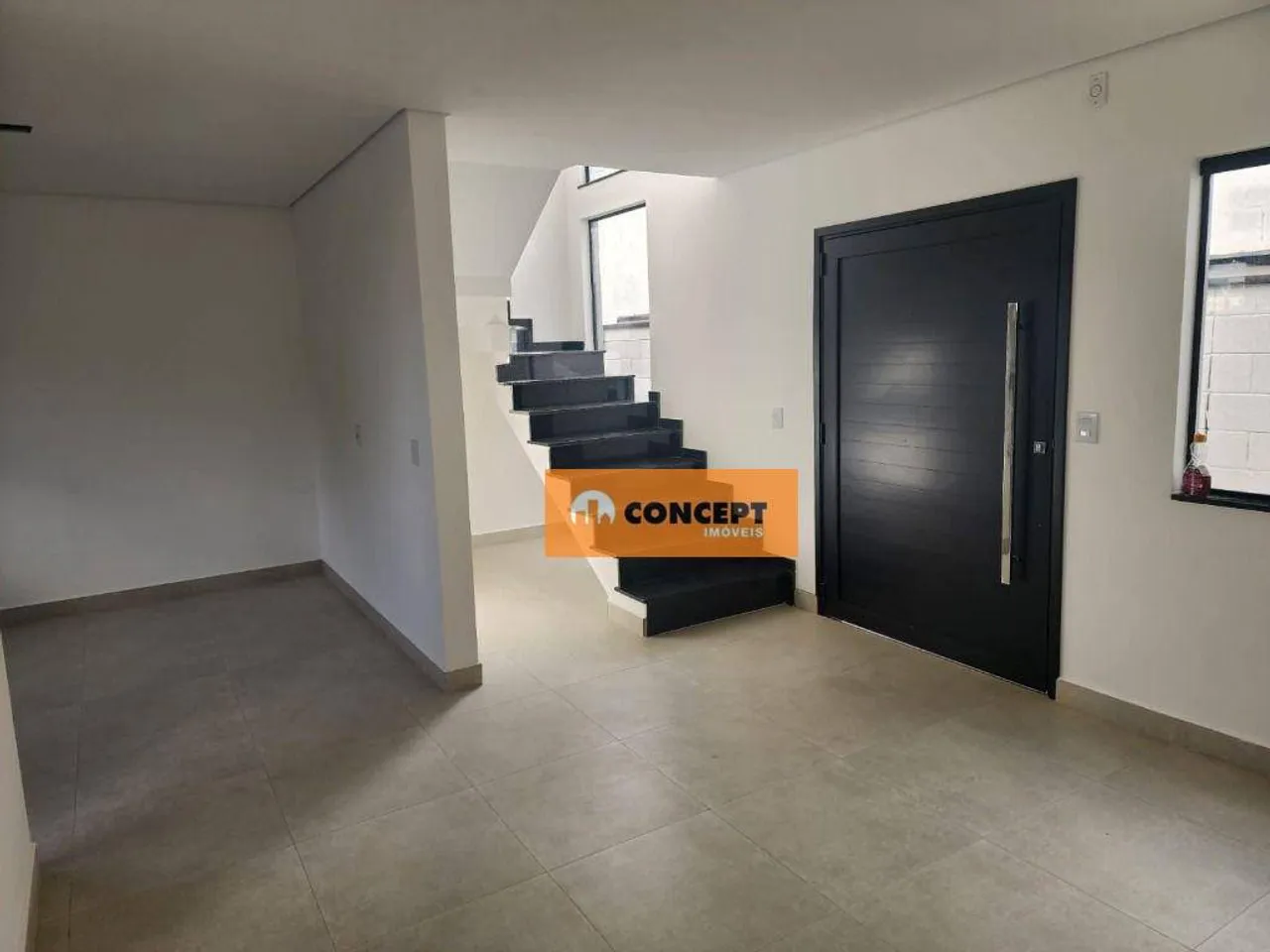 Sobrado com 2 dormitórios à venda, 80 m² por R$ 380.000,00 - Vila São Paulo - Mogi das Cru