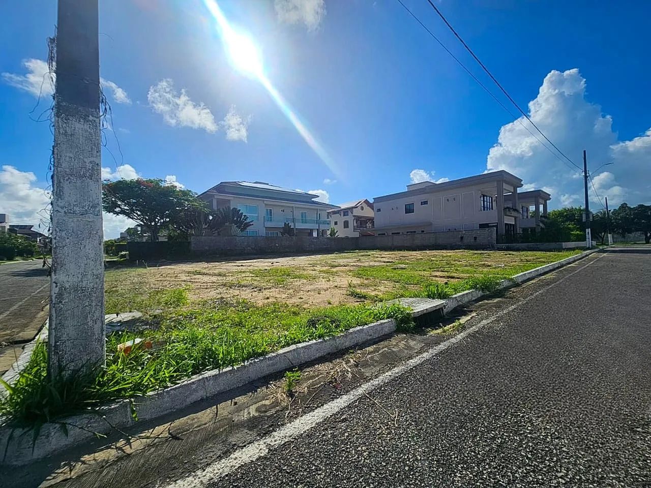 Bougainville - Condomínio Horizontal - Altiplano - Lote de esquina - 25 x 30 (750m²) - Les