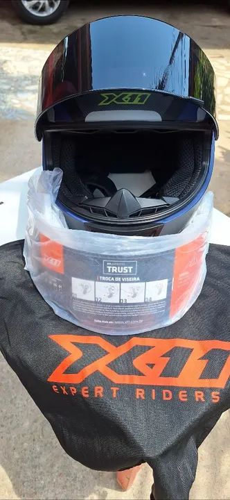 Capacete esportivo X11