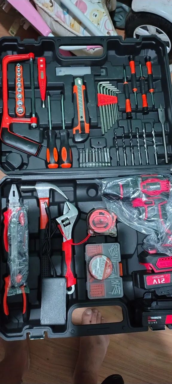 PARAFUSADEIRA COM MALETA DE FERRAMENTAS 64341457819523120