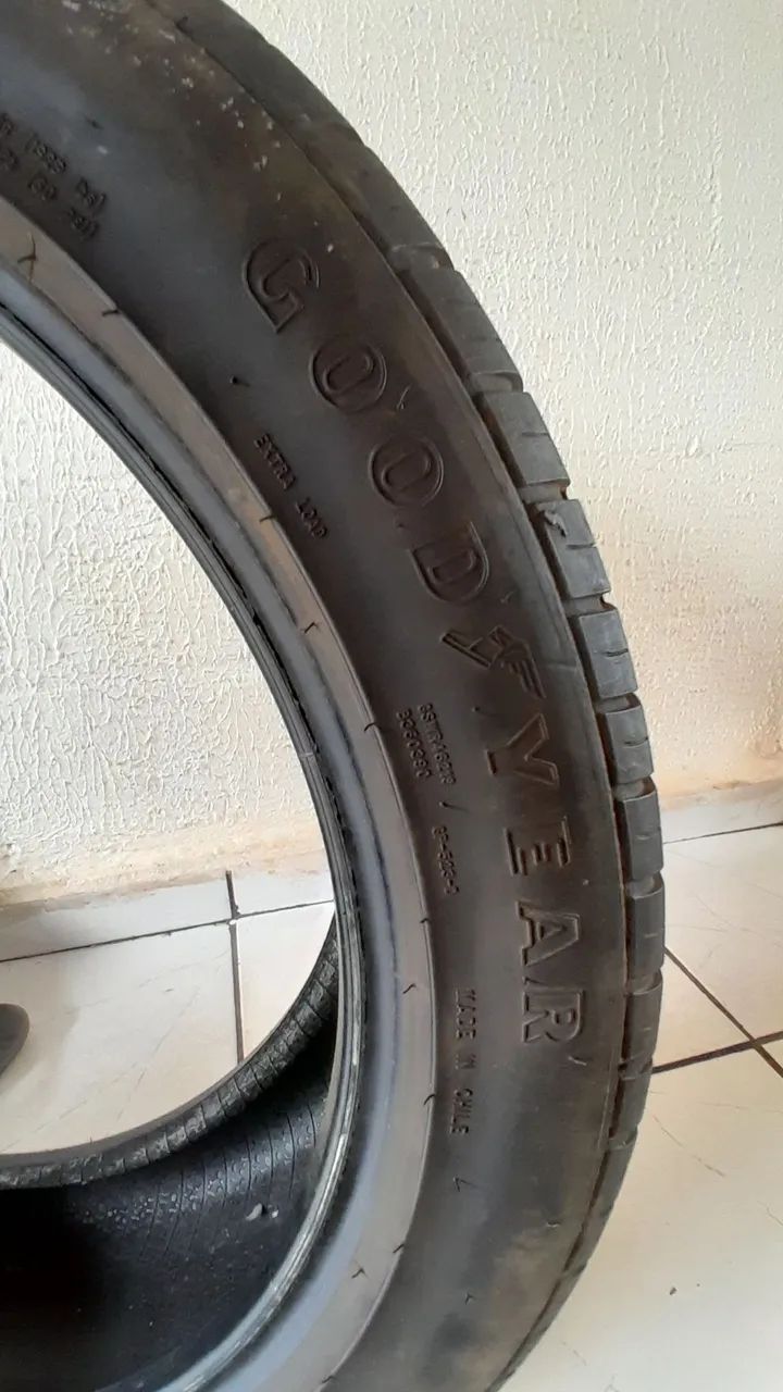 Pneu Goodyear 20° 245/45/20 - Foto 4