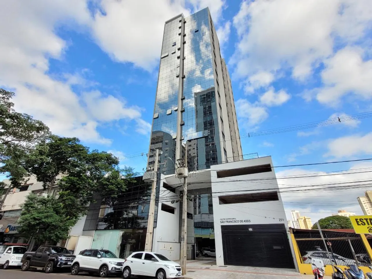 Sala para alugar em Maringá, Zona 01, com 69.86 m², CENTRO COMERCIAL SAO FRANCISCO
