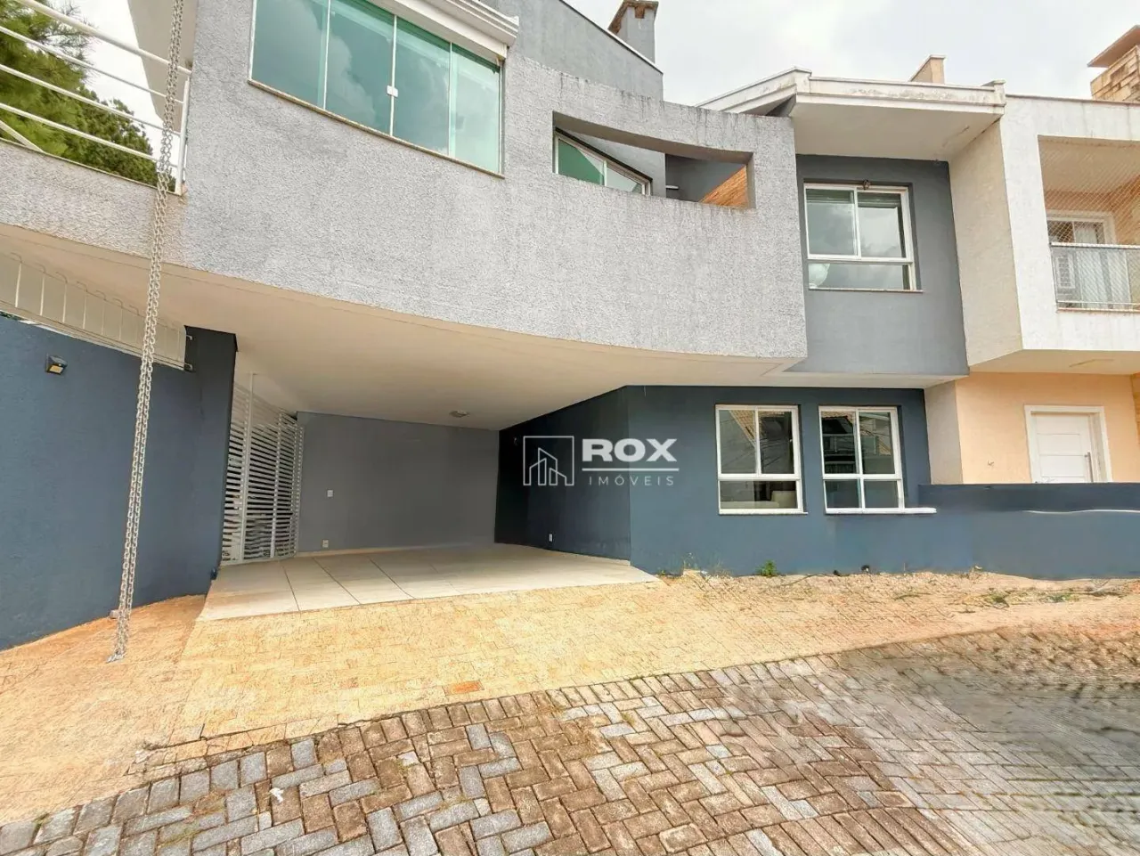 Casa em condomínio fechado com 3 suítes e piscina à venda, 181 m² - Cachoeira, Curitiba/PR