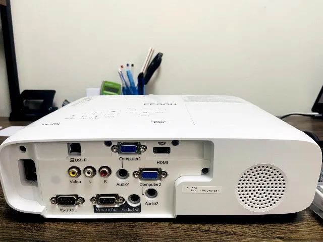 Projetor multimídia Powerlite E20 Epson  - Foto 4