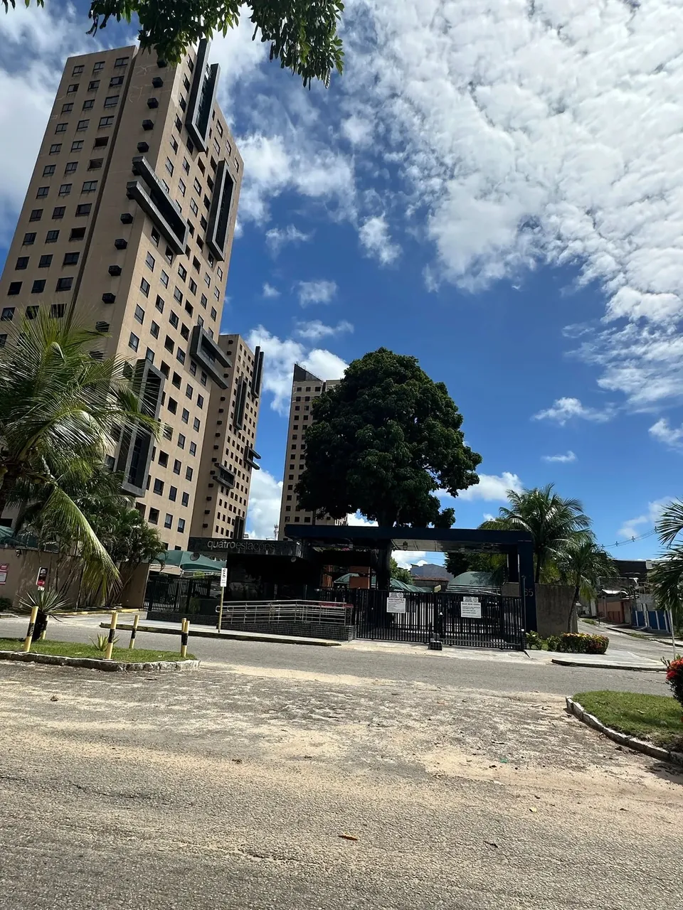 Apartamento no Condomínio Quatro Estações