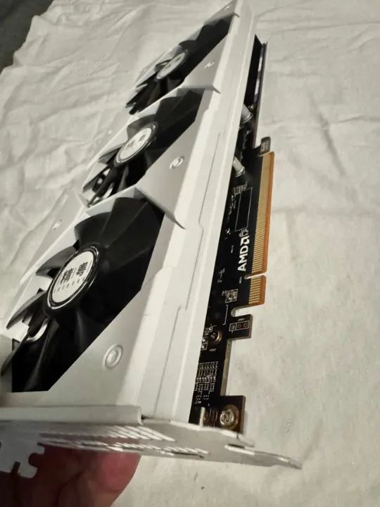 Placa de Vídeo AMD Radeon RX Vega 56 - 8GB HBM2