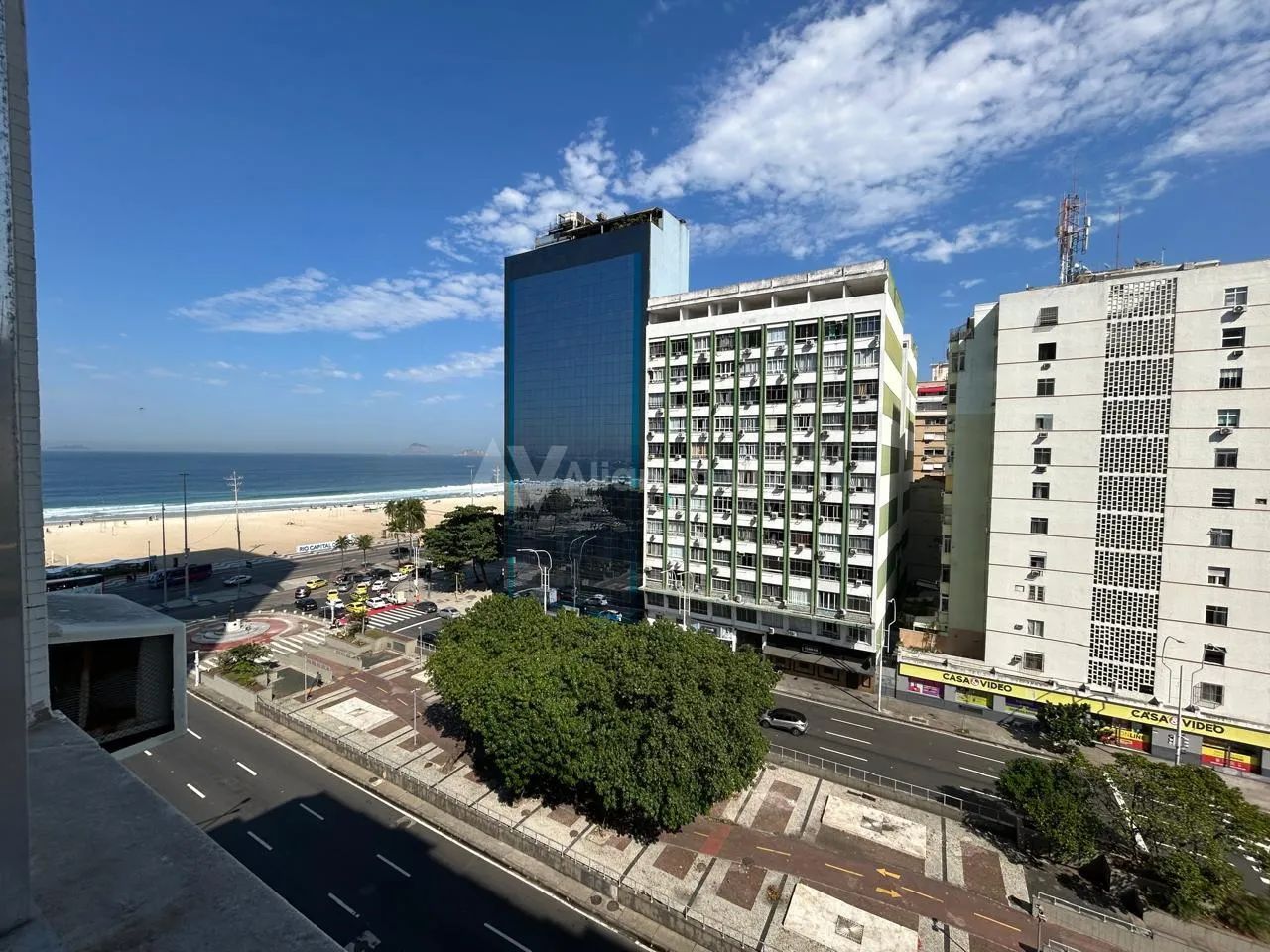 Copacabana | Apartamento 3 quartos, sendo 3 suites - Foto 2