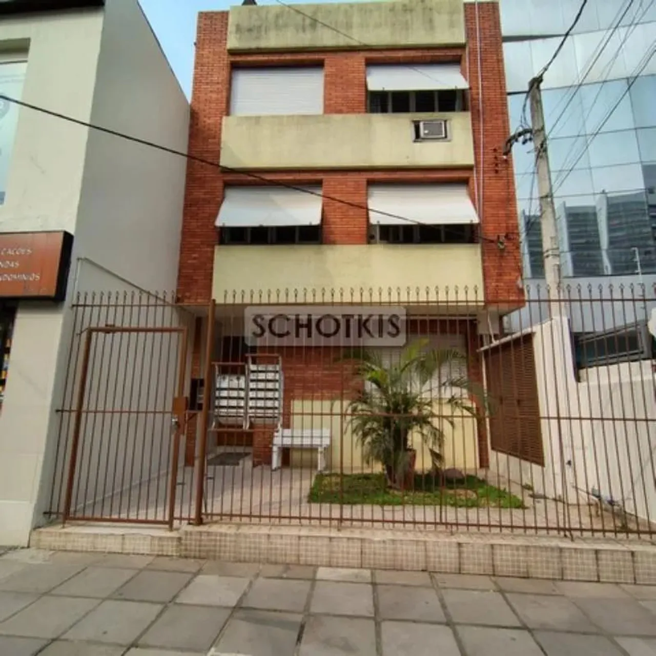 IMOBILIÁRIA SCHOTKIS ALUGA APARTAMENTO DE 01 DORMITÓRIO NA FERNANDES VIEIRA PRÓXIMO DA OSV
