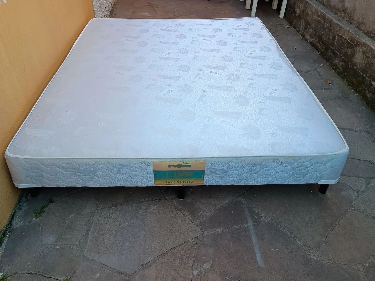 Base box tamanho Queen, com molas próprias. - Foto 5
