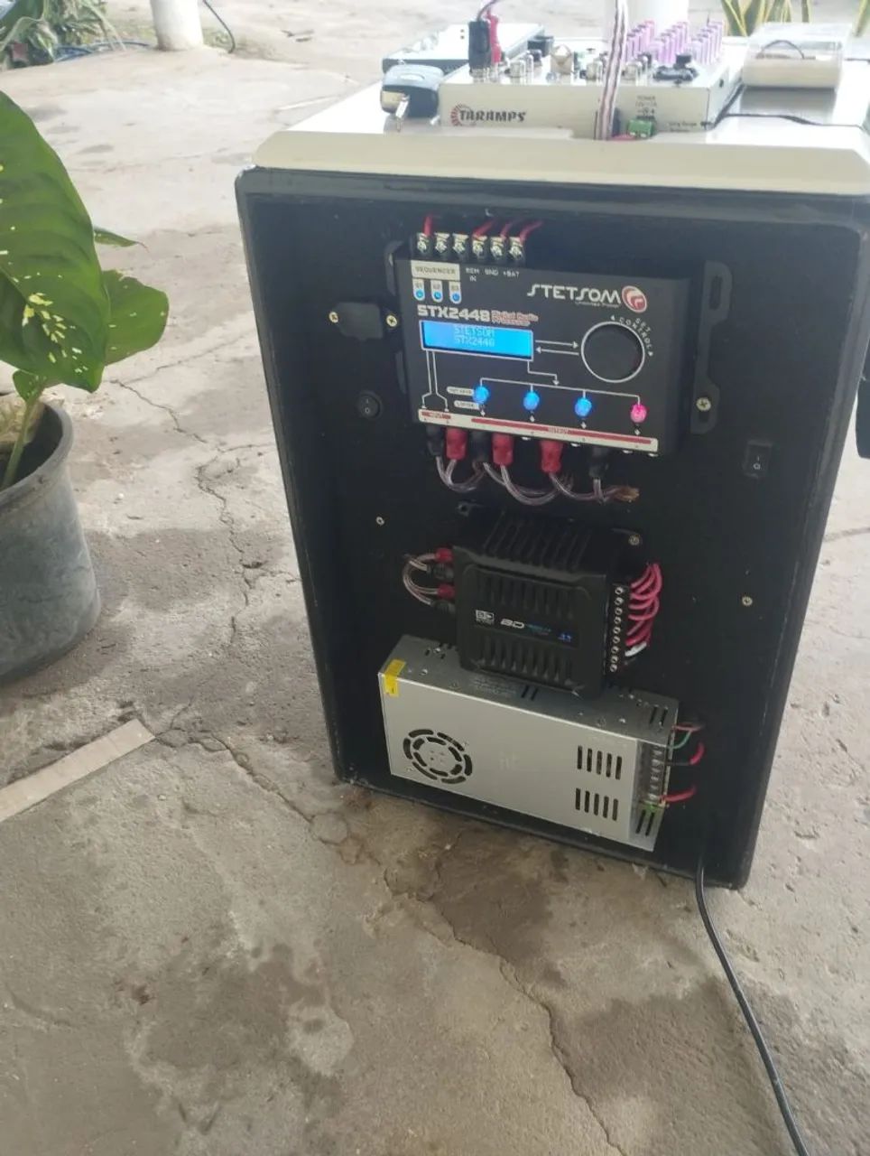 Caixa de som completa com mesa de som e subwoofer - Foto 2