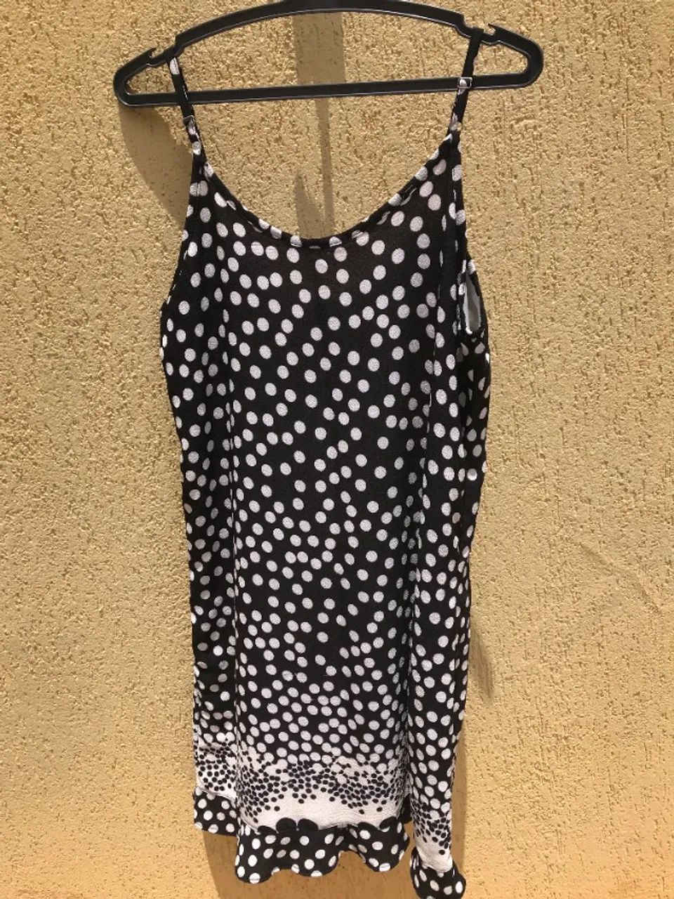 Vestido De Bolinhas Branco E Preto Eslee - Foto 3