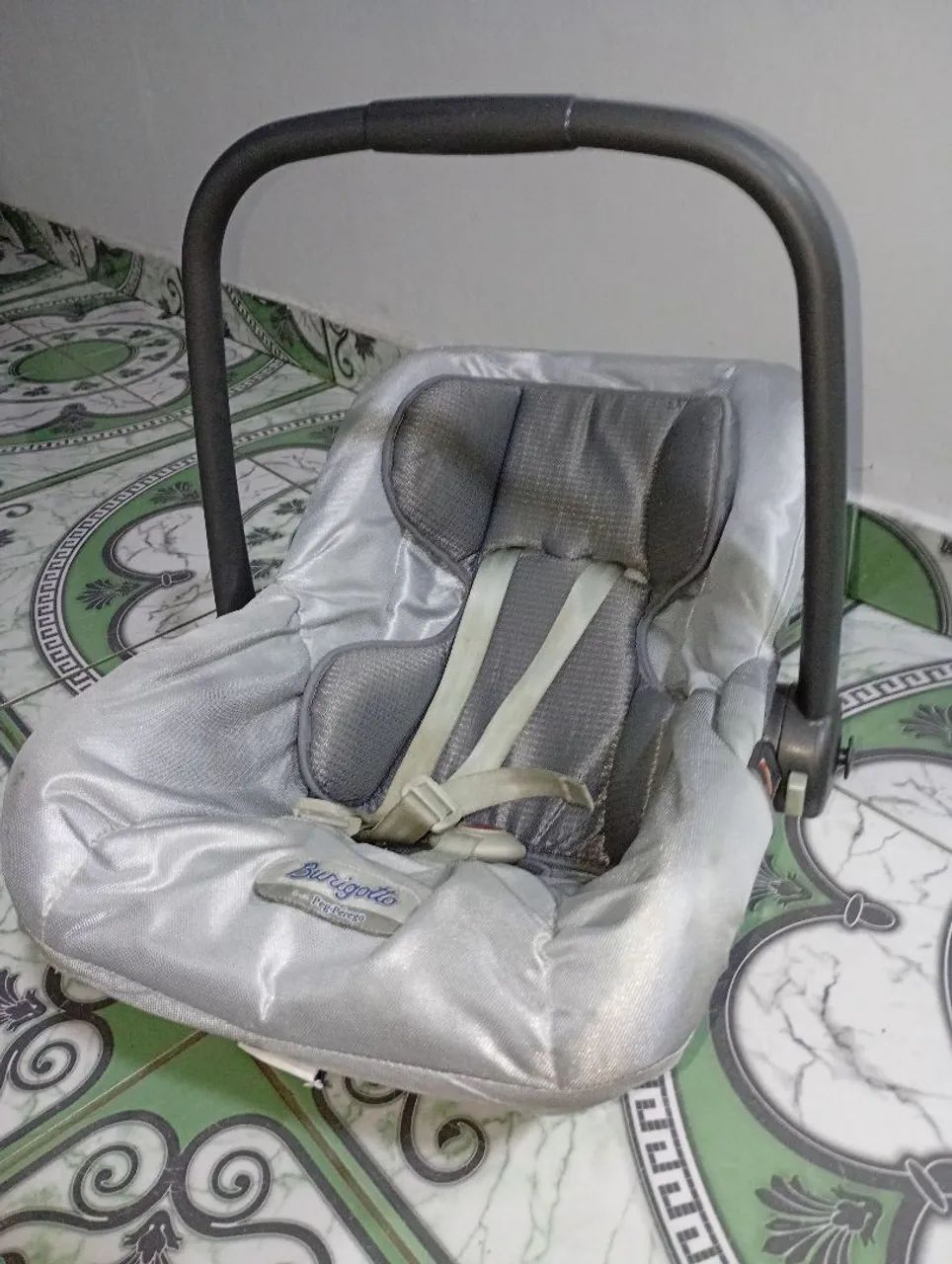 Bebê Conforto Burigotto e Carrinho Chicco 