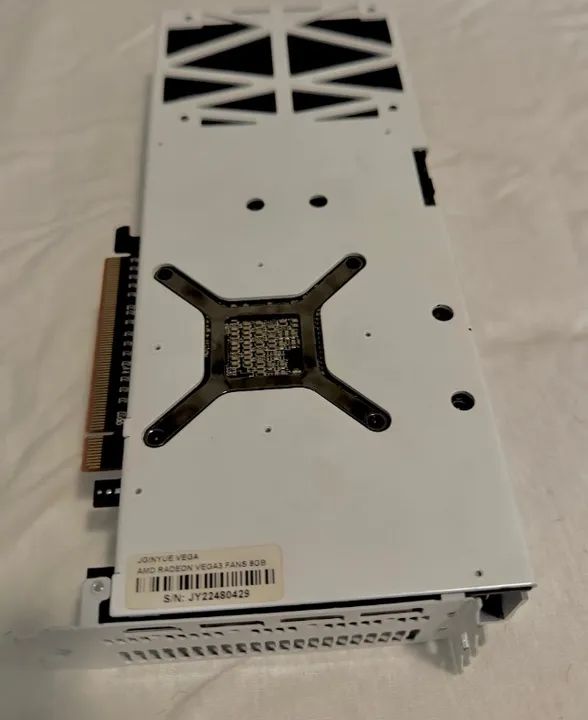 Placa de Vídeo AMD Radeon RX Vega 56 - 8GB HBM2 - Foto 3