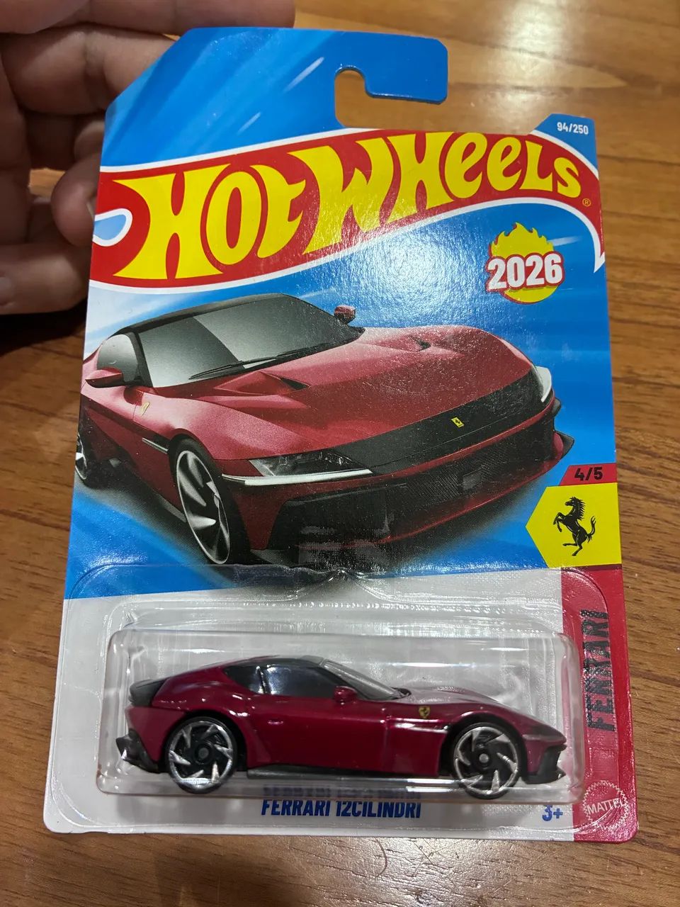 Hot Wheels Ferrari 12 Cilindri Vinho
