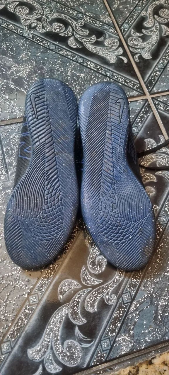 vendo chuteira nike mercurial tamanho 40 - Foto 4