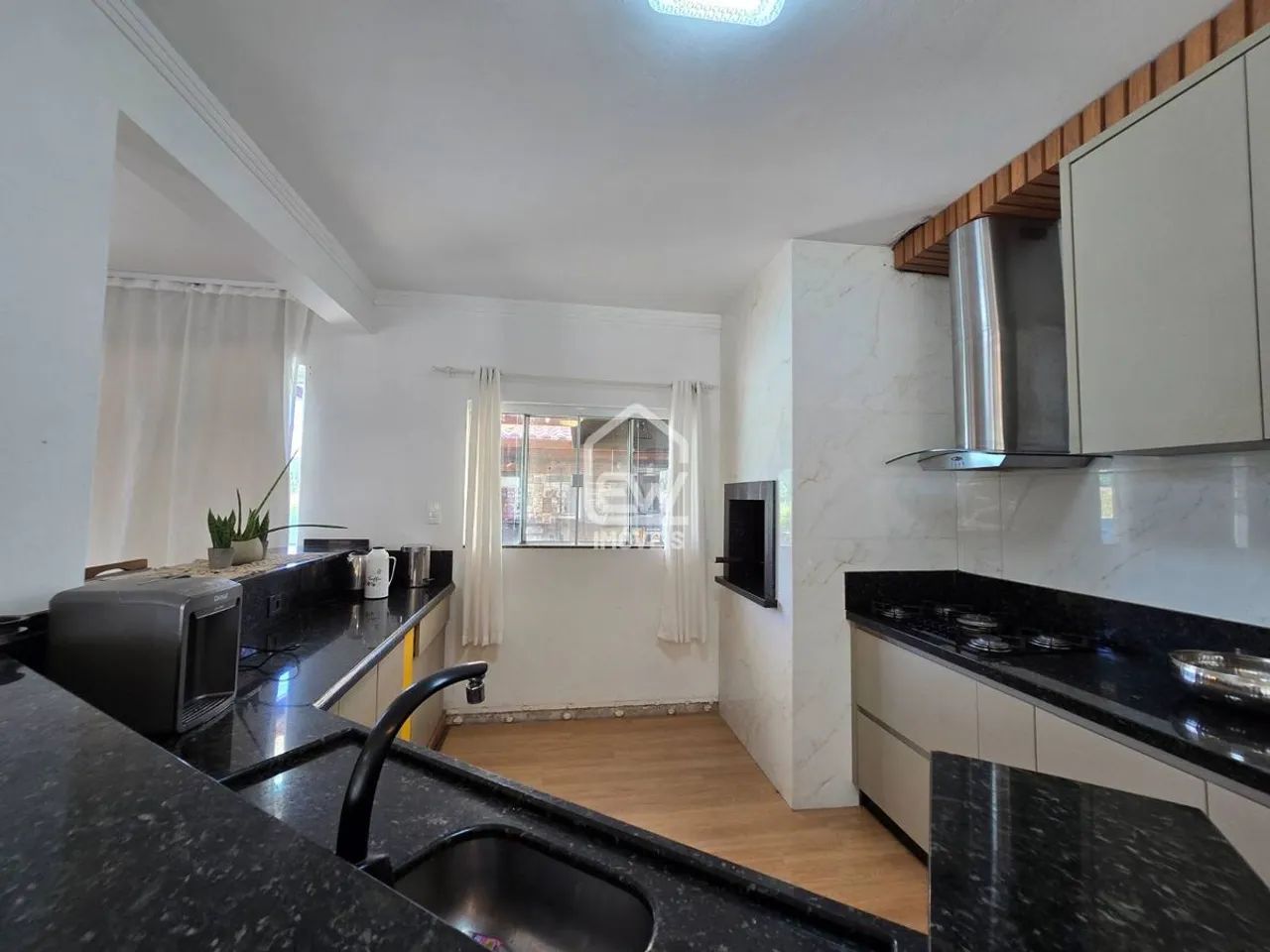 Casa Semi Mobiliada com 240m² em Schroeder, SC - Foto 4