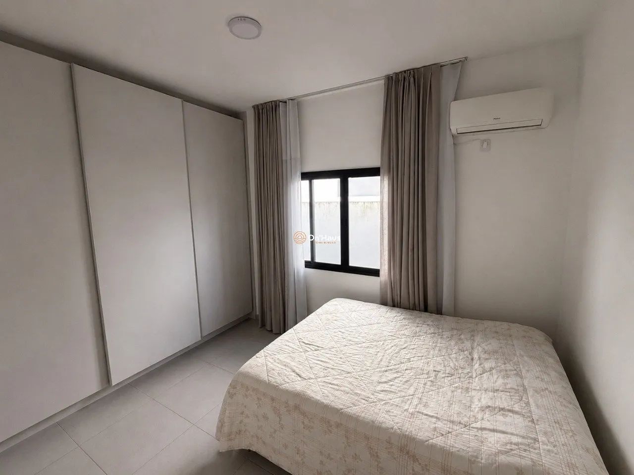 Casa à venda - 4 dormitórios - 1 suíte com 180m2 - Campeche - Foto 3