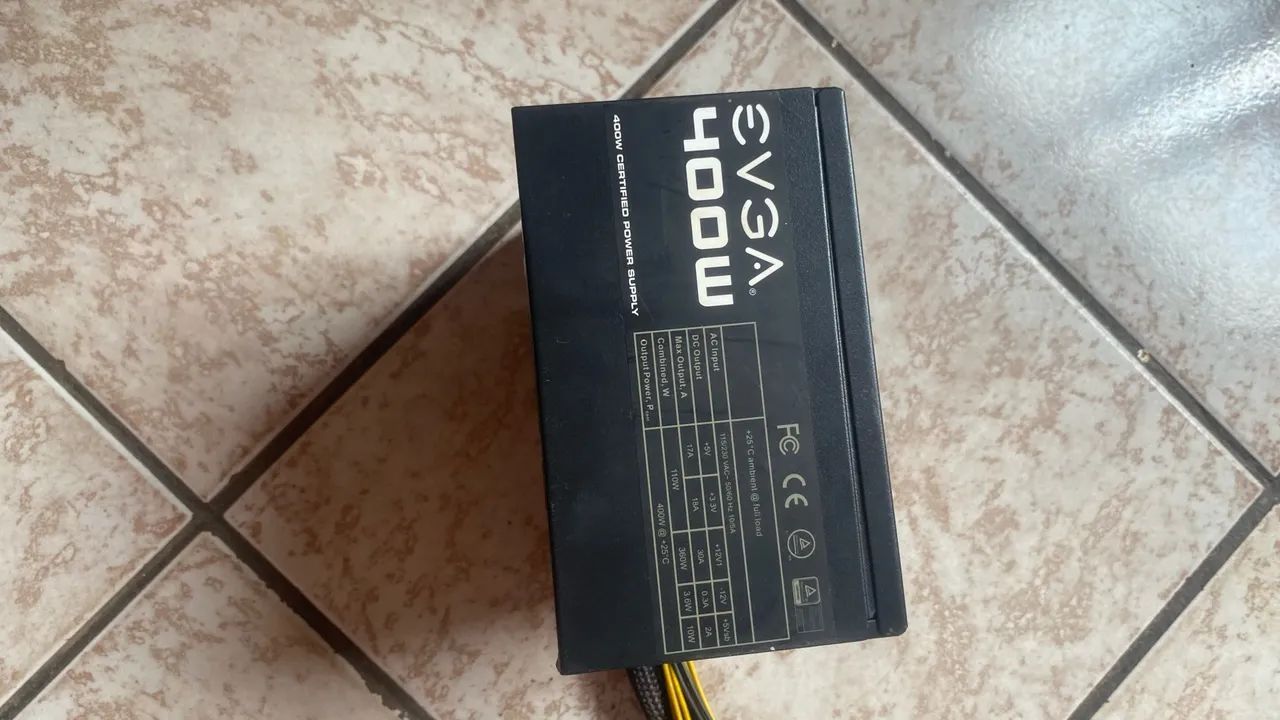Fonte EVGA 400W - com defeito / retirada de peças
