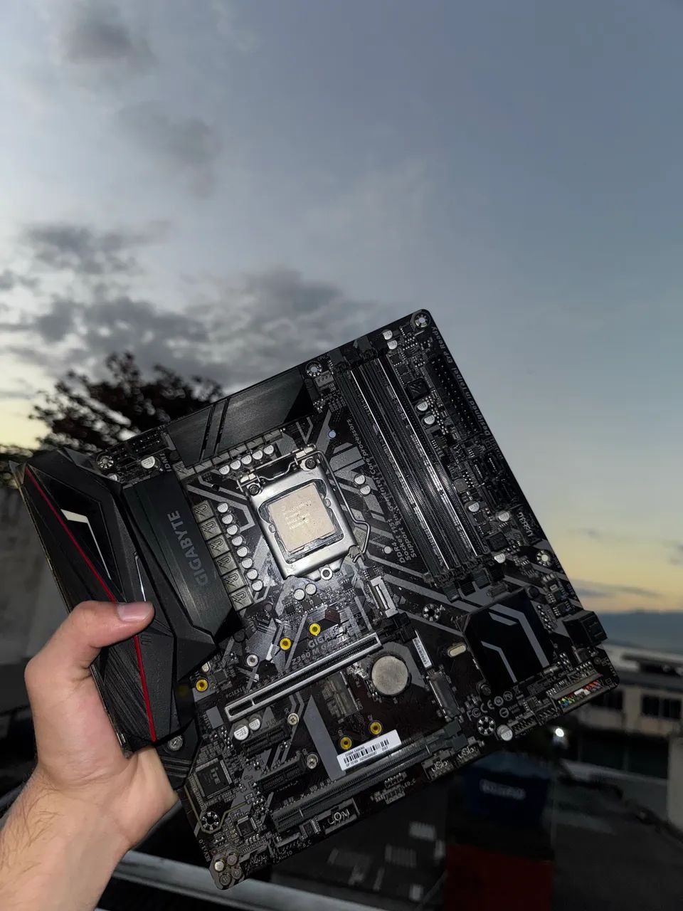 KIT UPGRADE I5-9600KF E Z390m gaming e (placa de vídeo com defeito 1050 ti) 