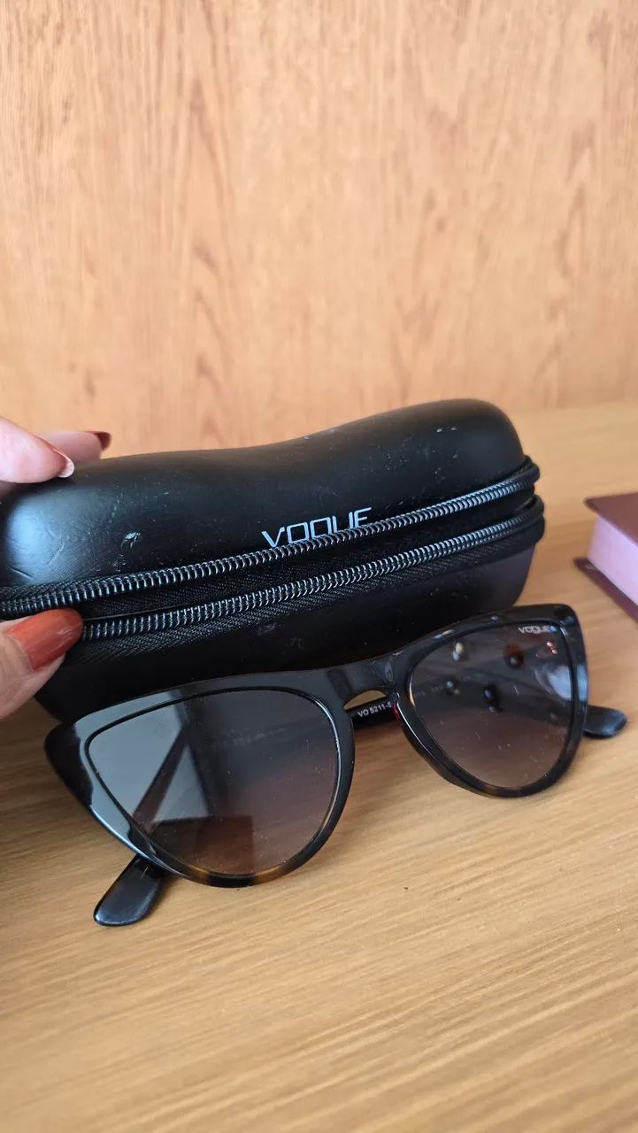 Lindo óculos de sol da Vogue original - Foto 3
