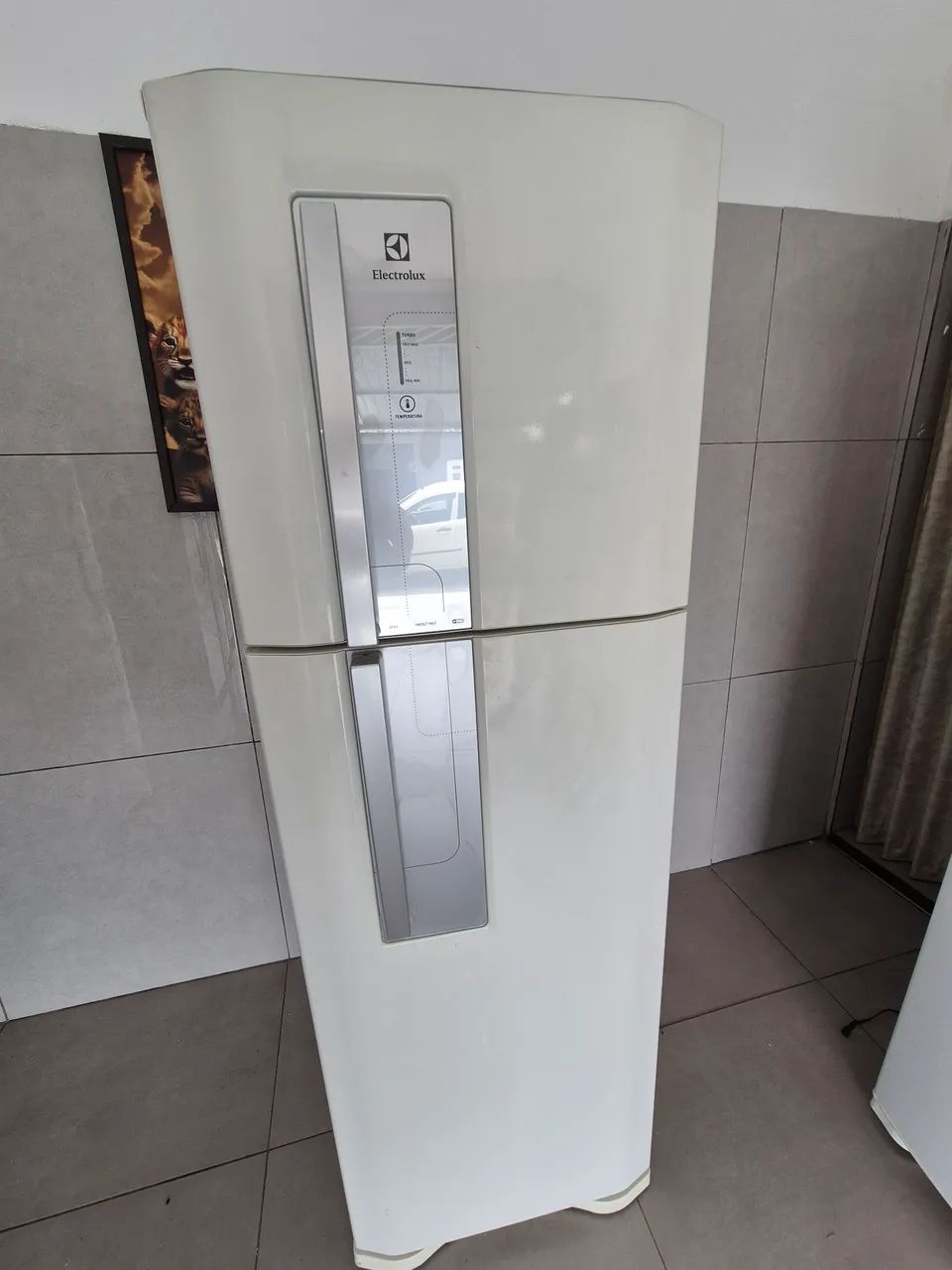 Geladeira semi nova 