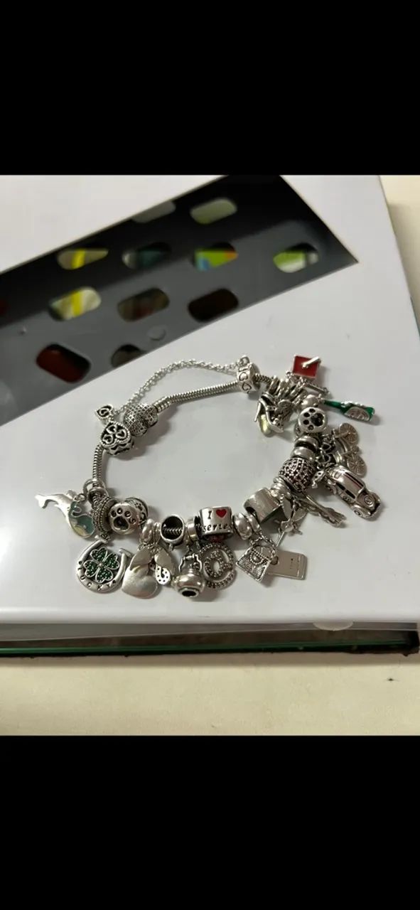 Vendo pulseira Pandora 