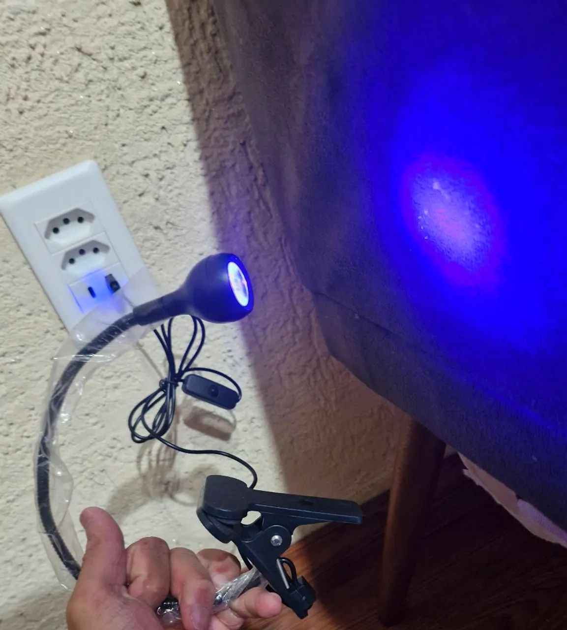 mini cabine / lâmpada LED UV com clipe para mesa - Foto 2