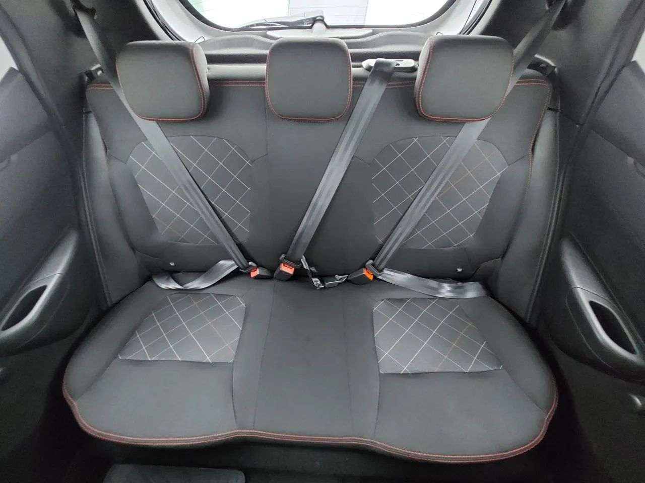 Renault Kwid 1.0 Zen, foto 18 de 18