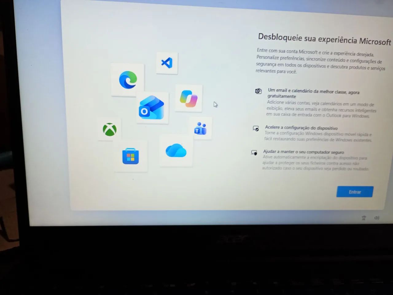 Vende notebook Acer usado com carregador 