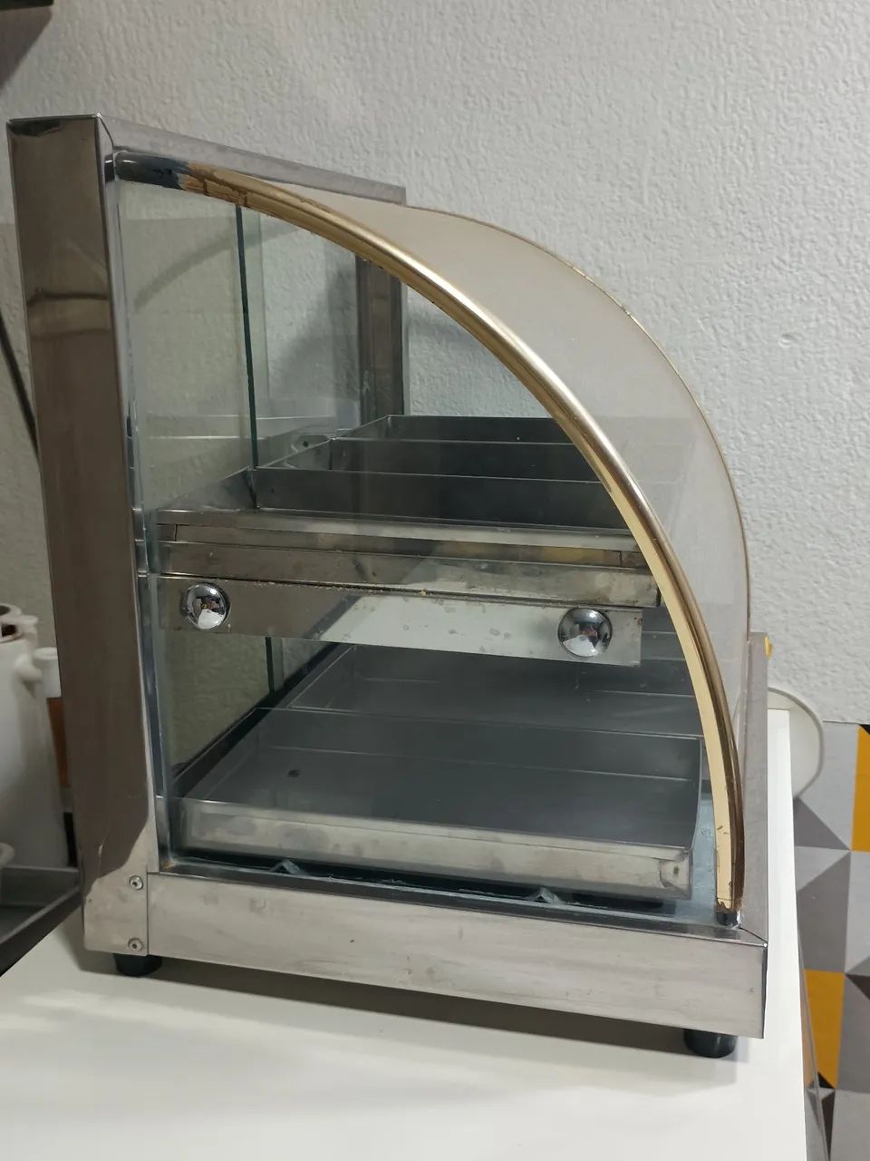 Vendo estufa com 6 bandejas 2 andares 110V - Foto 2