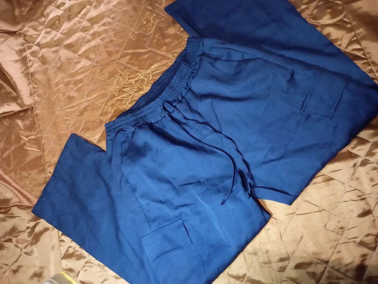 Roupas femininas e masculinas - Foto 2