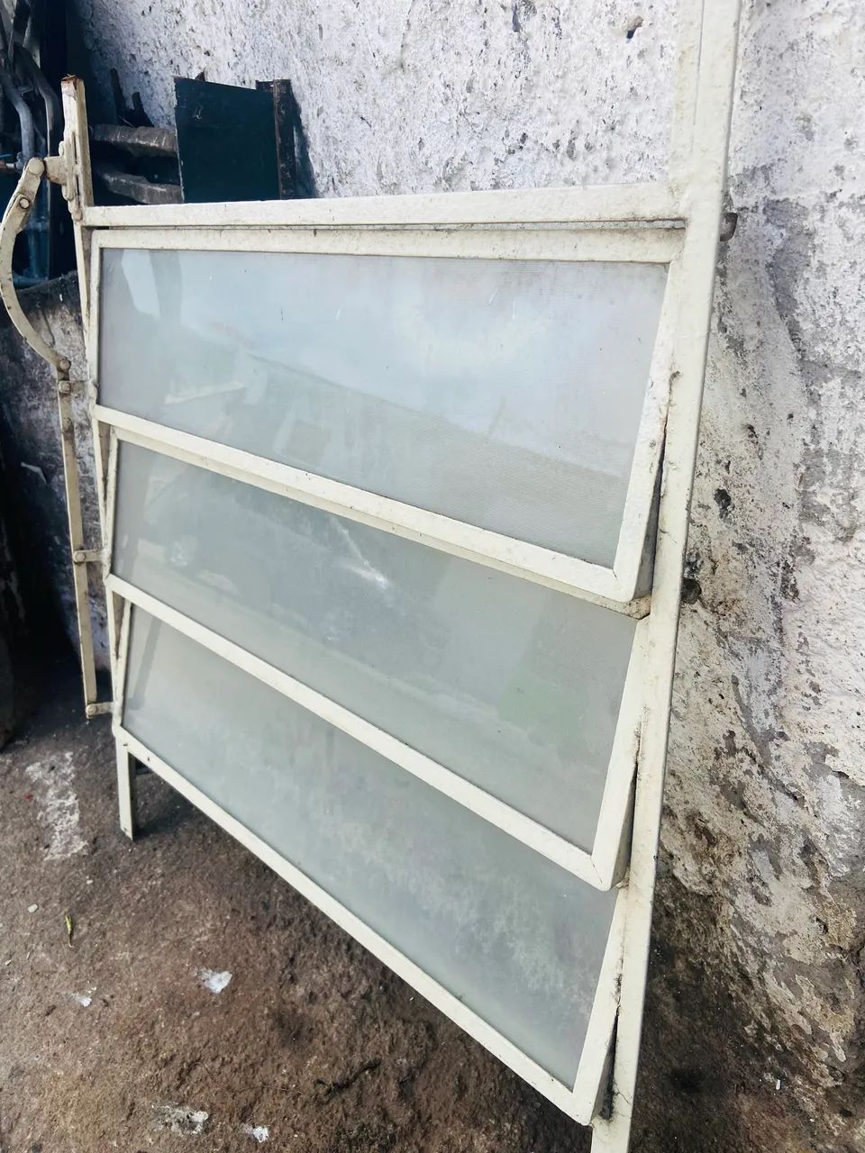 Janela basculante Seminova 65204105108355121