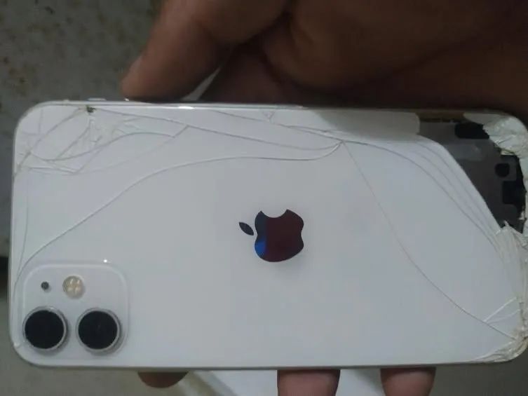 iPhone 11