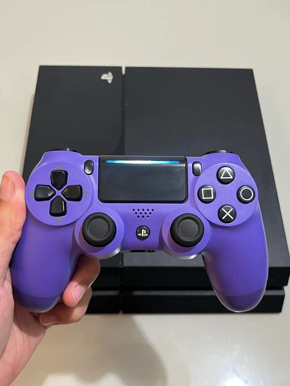 PS4 + 2 Controles - Foto 4